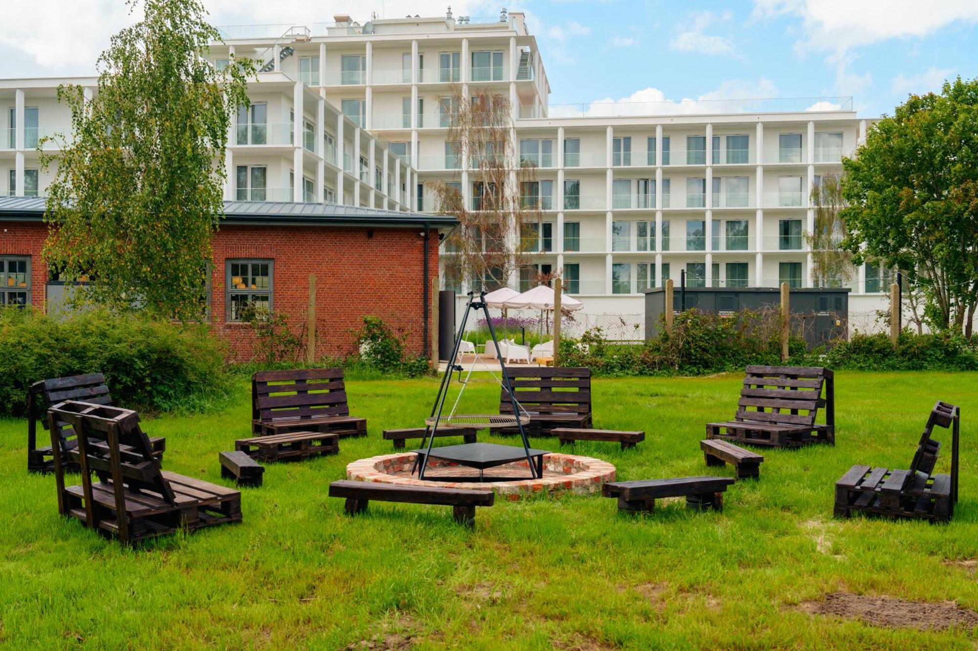 Hotel Arche Fabryka Samolotow W Mielnie Mielno  Ngoại thất bức ảnh